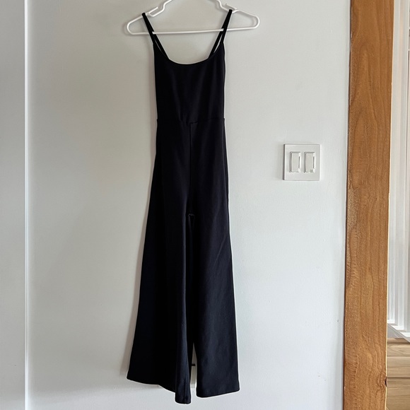 Gap Fit Athletic Navy Ribbed Wide Leg Jumpsuit Sz XSmall for Yoga or Loungewear - Picture 3 of 8